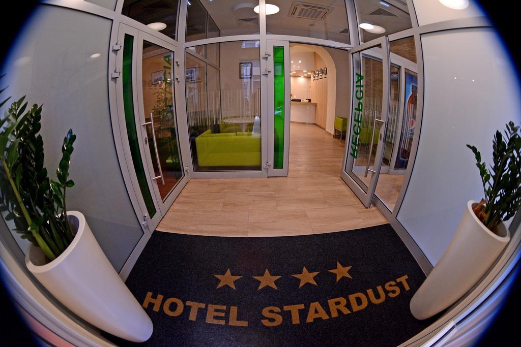 Hotel Stardust Nové Zámky Екстериор снимка